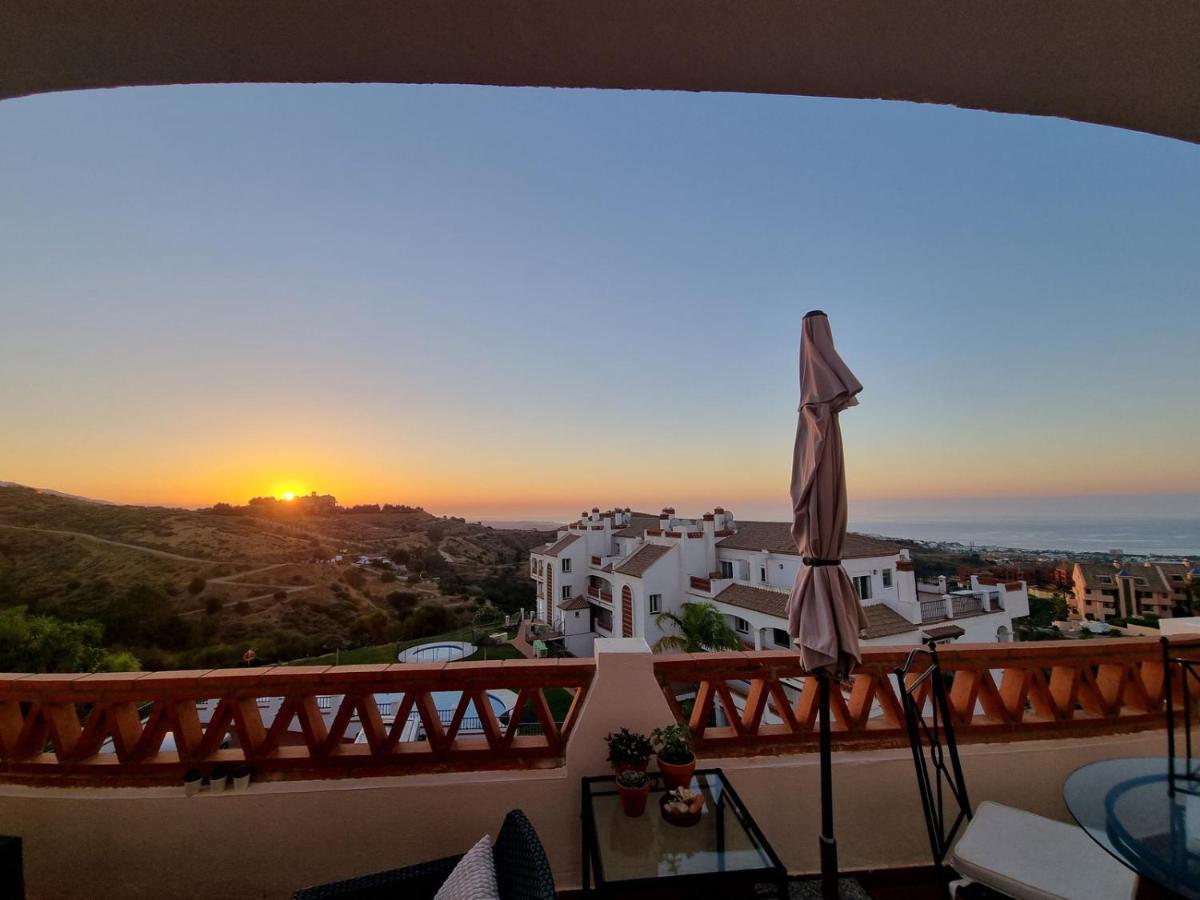 Elegant Apartment With Fantastic Views At The Top Of Calahonda Sitio de Calahonda Eksteriør bilde