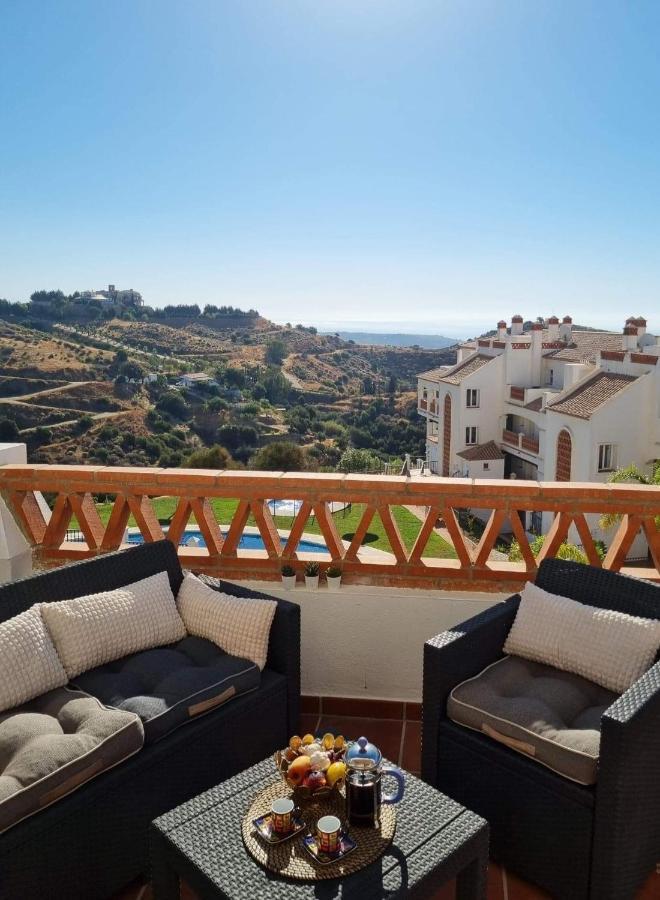 Elegant Apartment With Fantastic Views At The Top Of Calahonda Sitio de Calahonda Eksteriør bilde