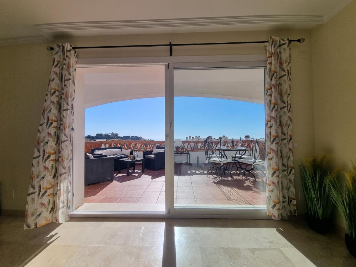 Elegant Apartment With Fantastic Views At The Top Of Calahonda Sitio de Calahonda Eksteriør bilde