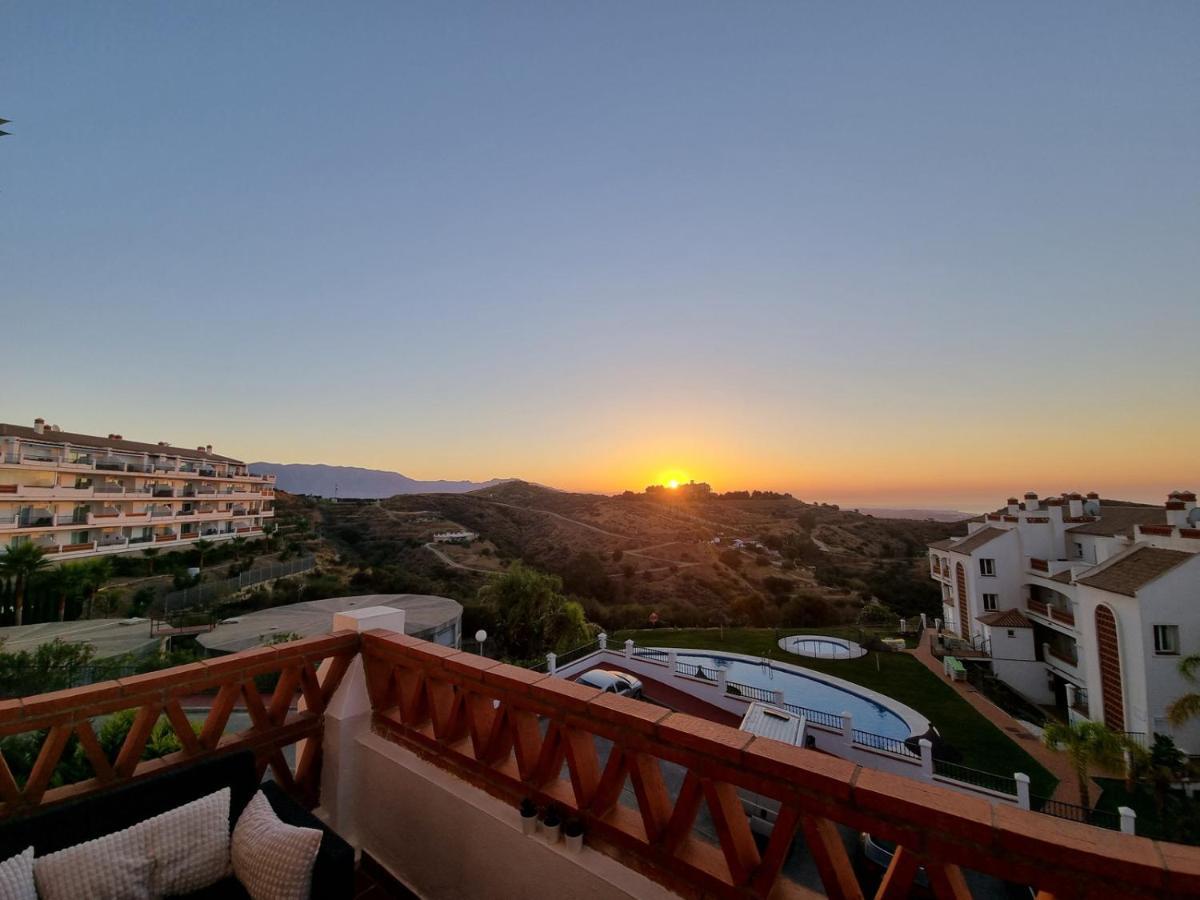 Elegant Apartment With Fantastic Views At The Top Of Calahonda Sitio de Calahonda Eksteriør bilde