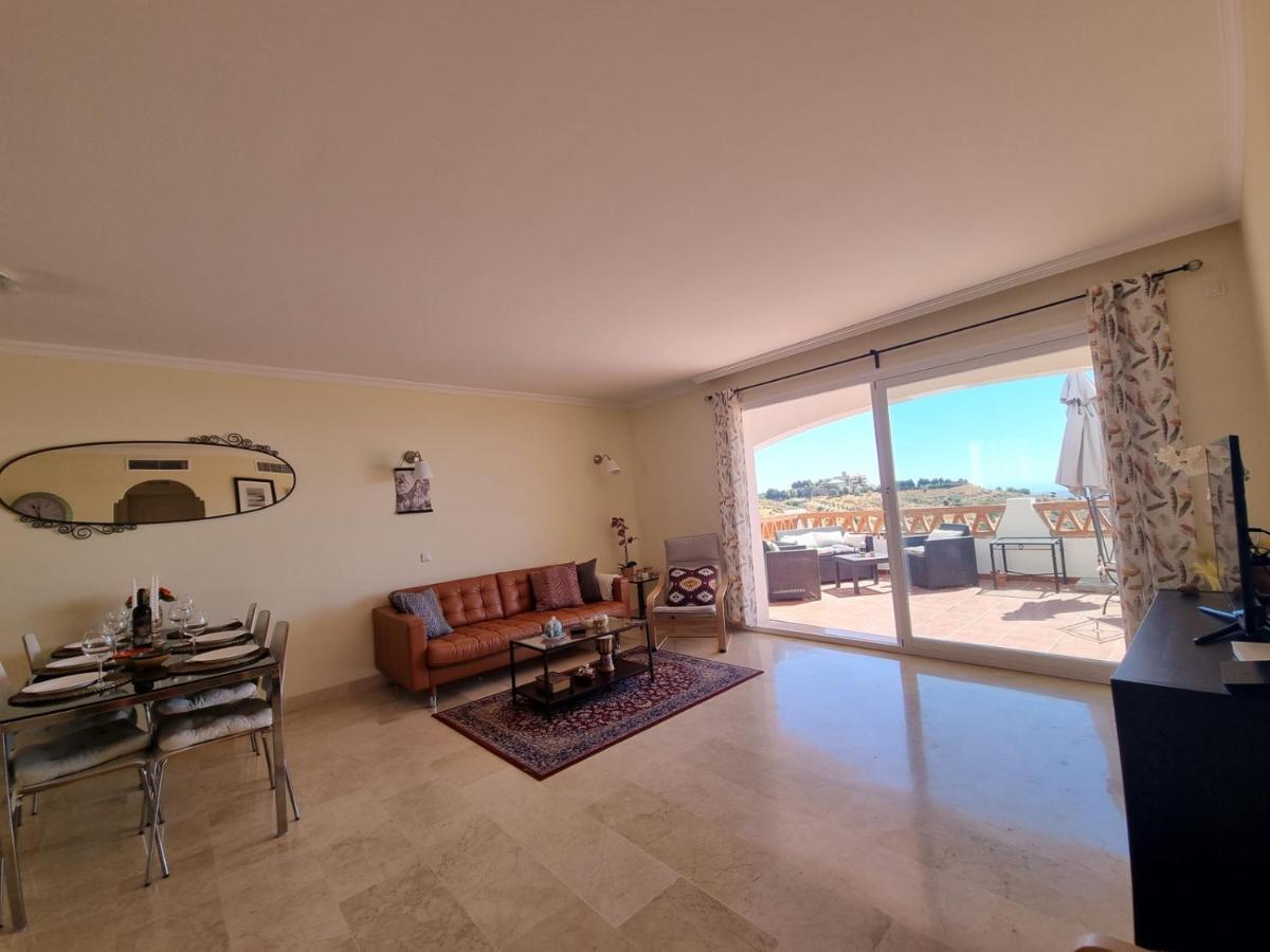 Elegant Apartment With Fantastic Views At The Top Of Calahonda Sitio de Calahonda Eksteriør bilde